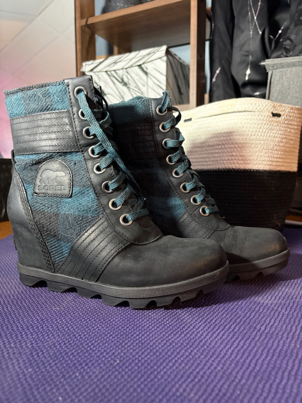 Sorel Black & Teal Joan Wedge Lace-Up Boots